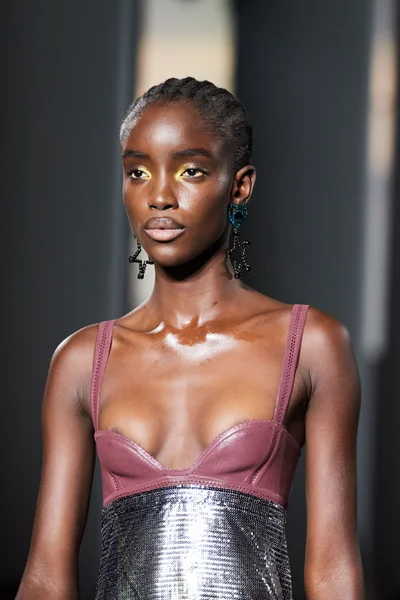Look 70